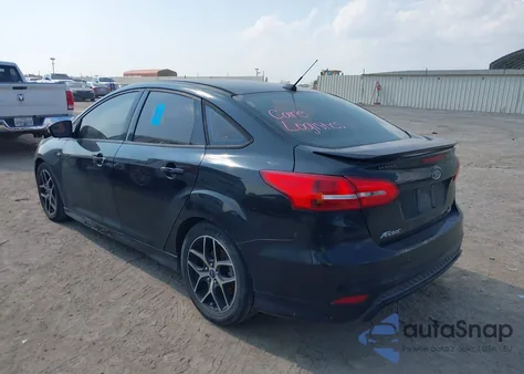 2015 Ford Focus Se z USA, uszkodzony, nr VIN 1FADP3FE8FL334095